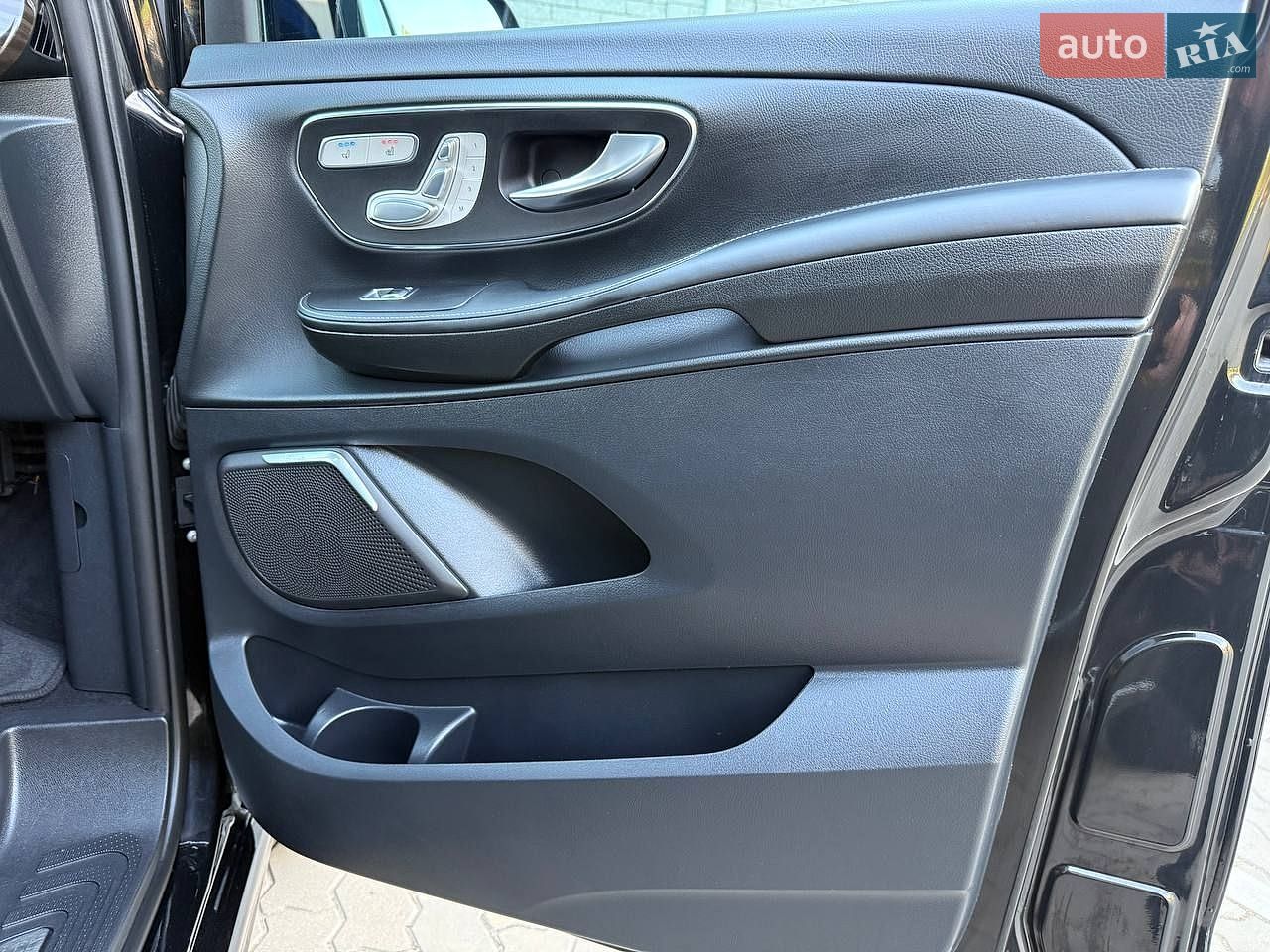 Mercedes-Benz V-Class 2018 VIN WDF44781313331414 фото оголошення 79 з 82