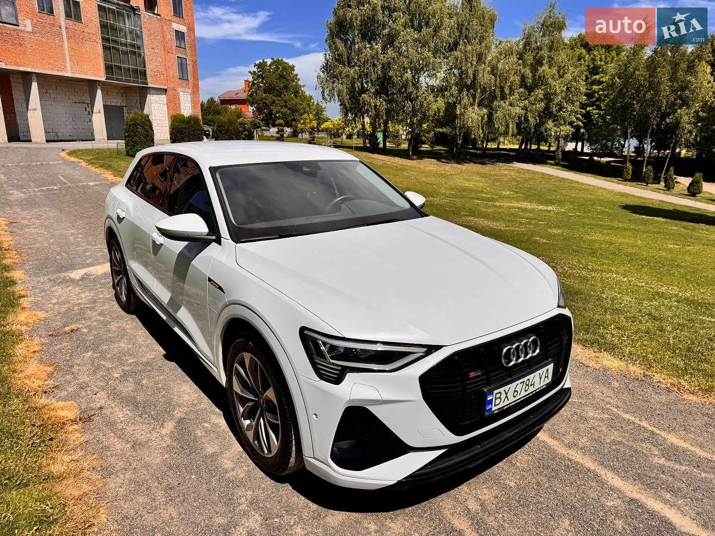 Audi e-tron 2022 VIN WAUZZZGE7NB034187 фото оголошення 10 з 66