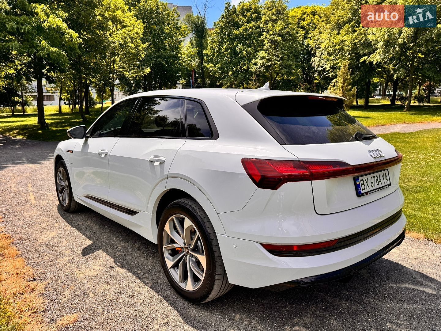 Audi e-tron 2022 VIN WAUZZZGE7NB034187 фото оголошення 16 з 66