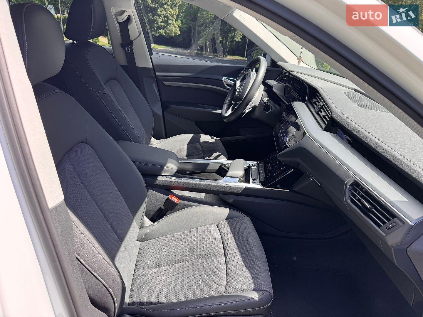 Audi e-tron 2022 VIN WAUZZZGE7NB034187 фото оголошення 26 з 66
