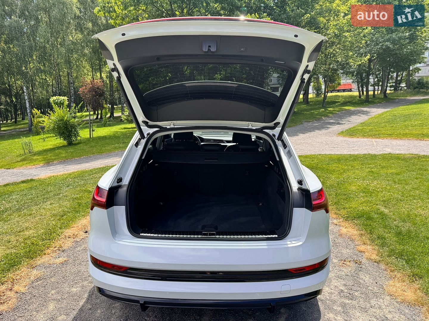 Audi e-tron 2022 VIN WAUZZZGE7NB034187 фото оголошення 49 з 66