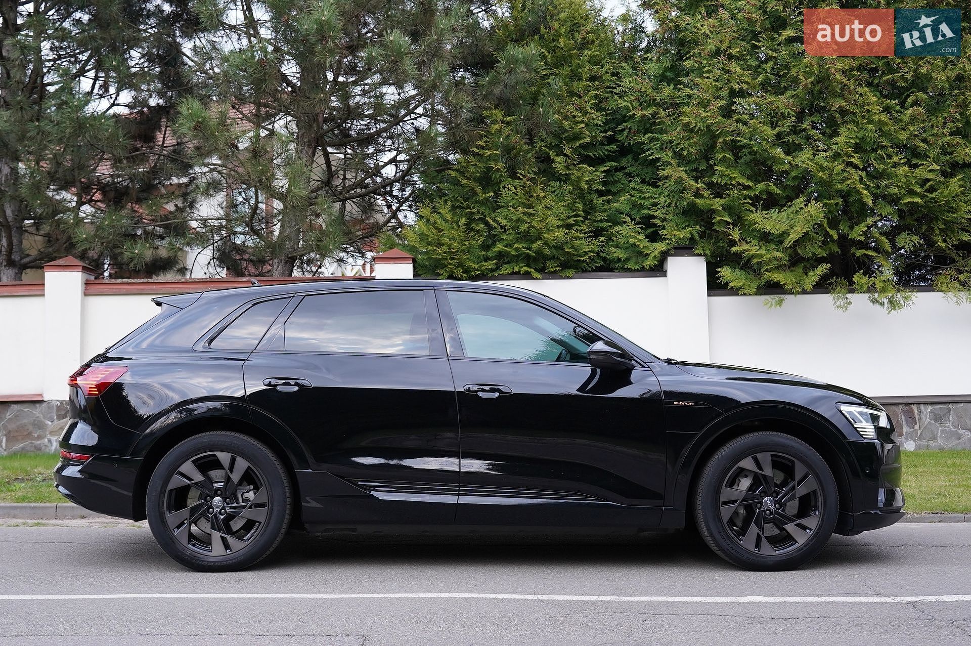 Audi e-tron 2022 VIN WAUZZZGE4NB033207 фото оголошення 9 з 31
