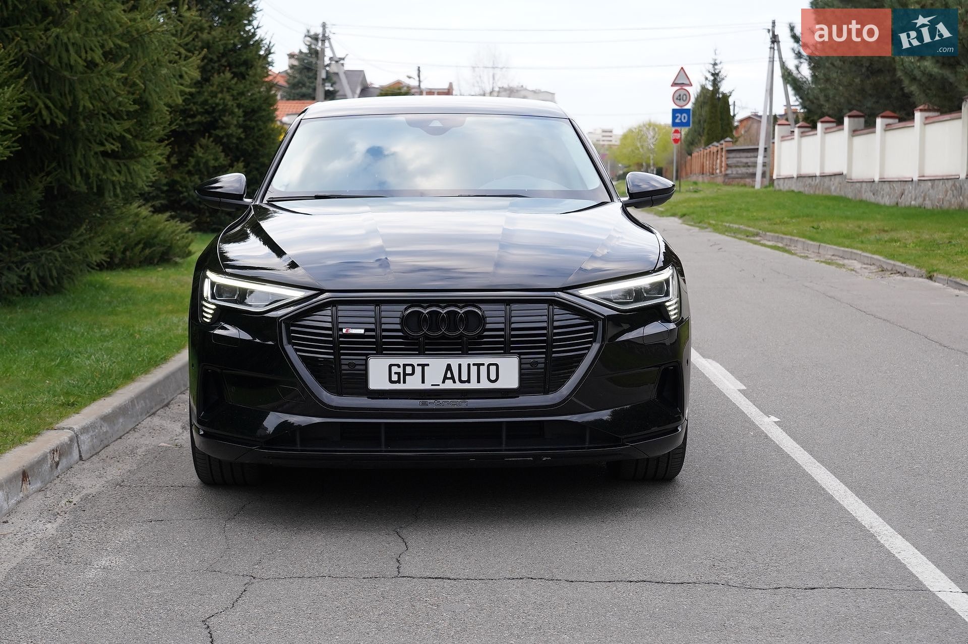 Audi e-tron 2022 VIN WAUZZZGE4NB033207 фото оголошення 12 з 31