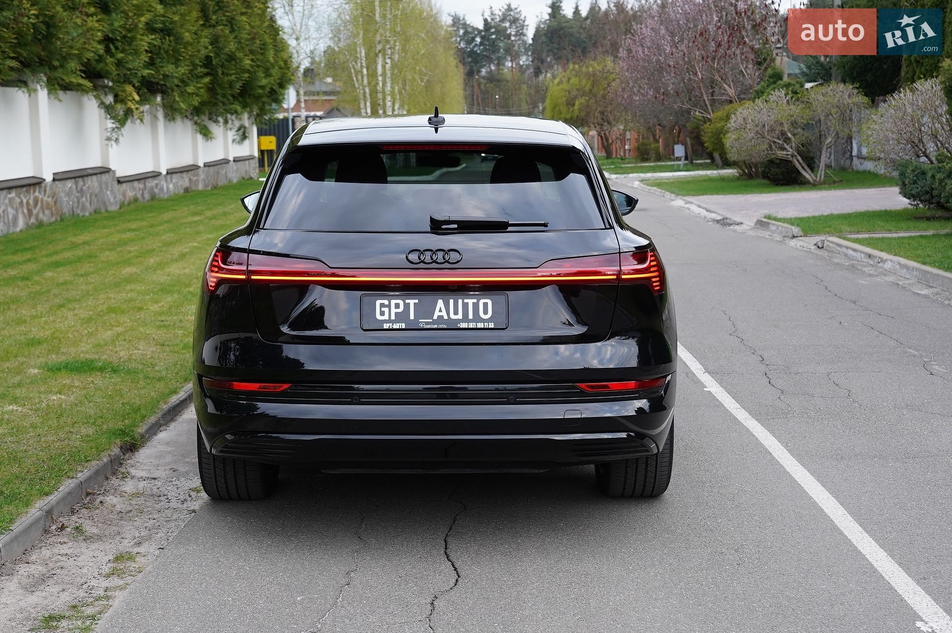 Audi e-tron 2022 VIN WAUZZZGE4NB033207 фото оголошення 14 з 31