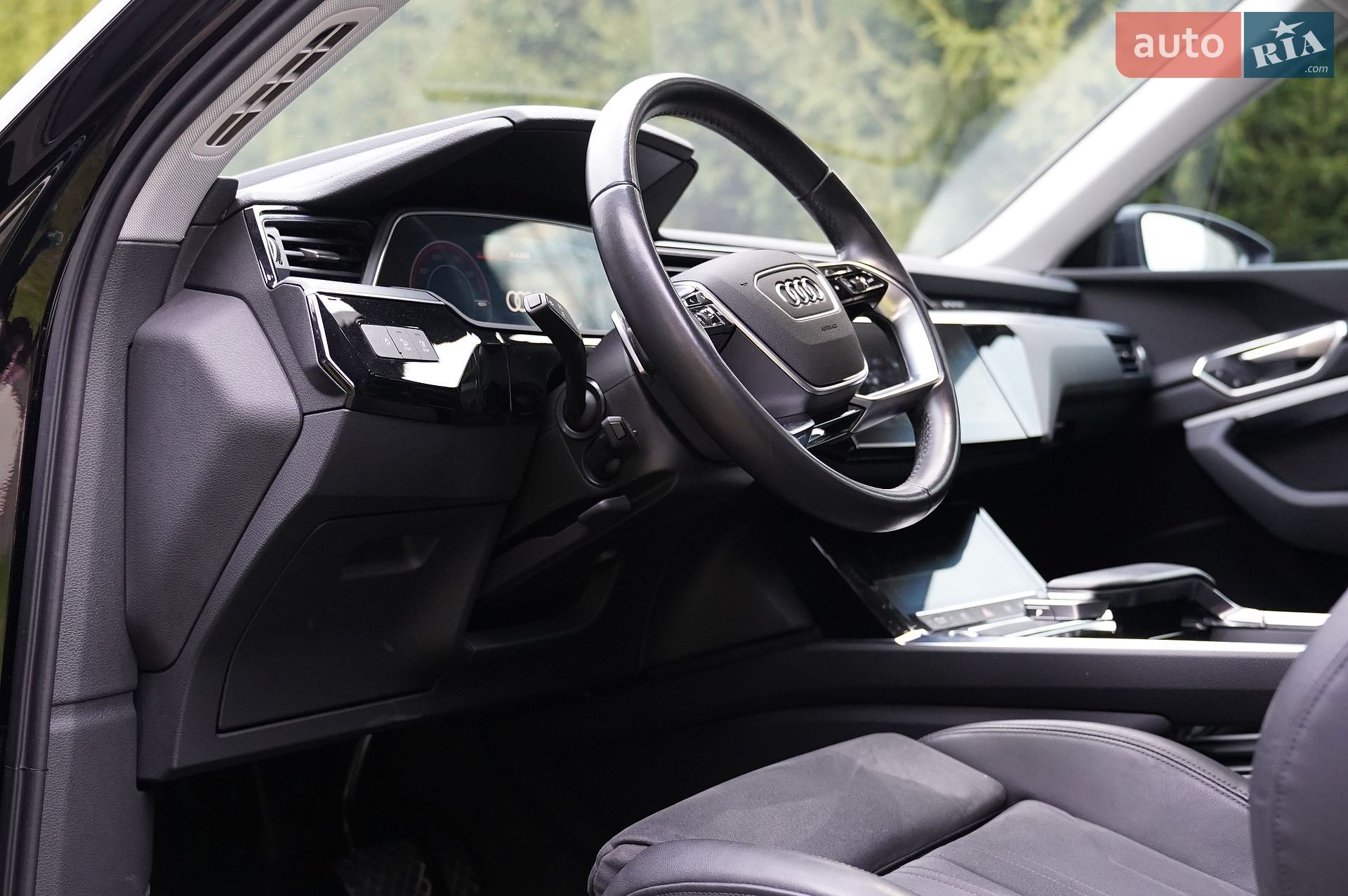Audi e-tron 2022 VIN WAUZZZGE4NB033207 фото оголошення 16 з 31