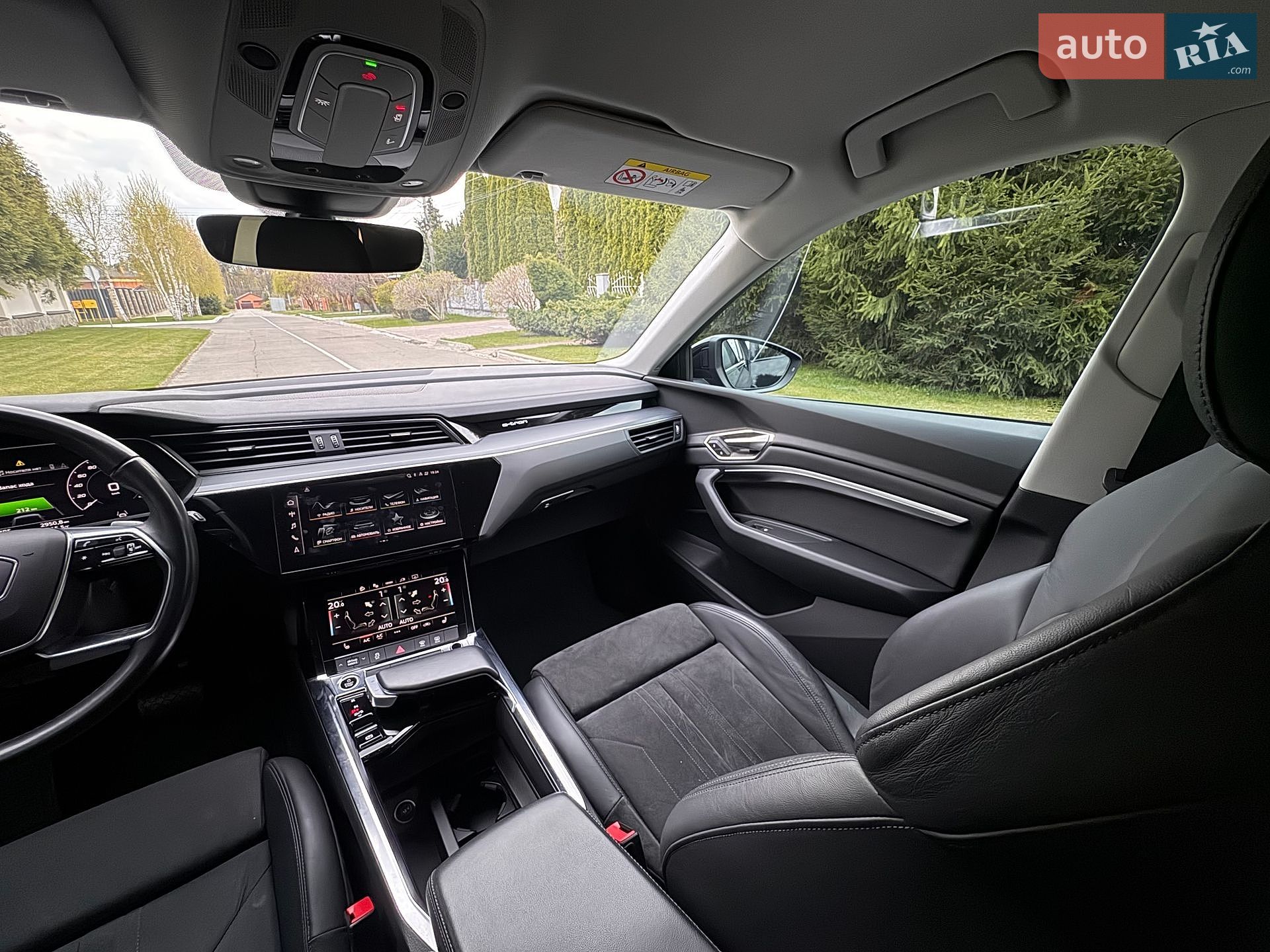 Audi e-tron 2022 VIN WAUZZZGE4NB033207 фото оголошення 24 з 31