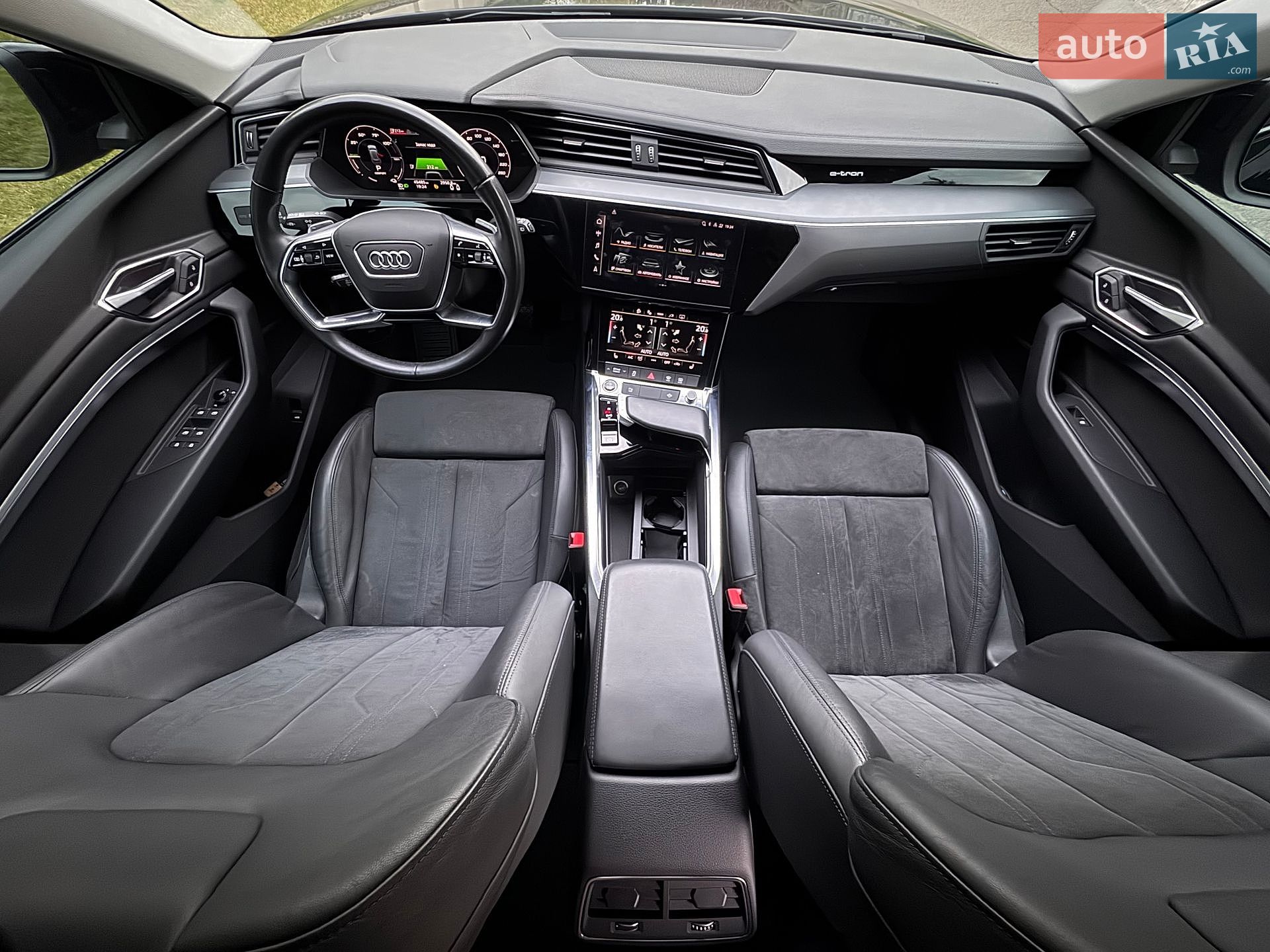 Audi e-tron 2022 VIN WAUZZZGE4NB033207 фото оголошення 25 з 31