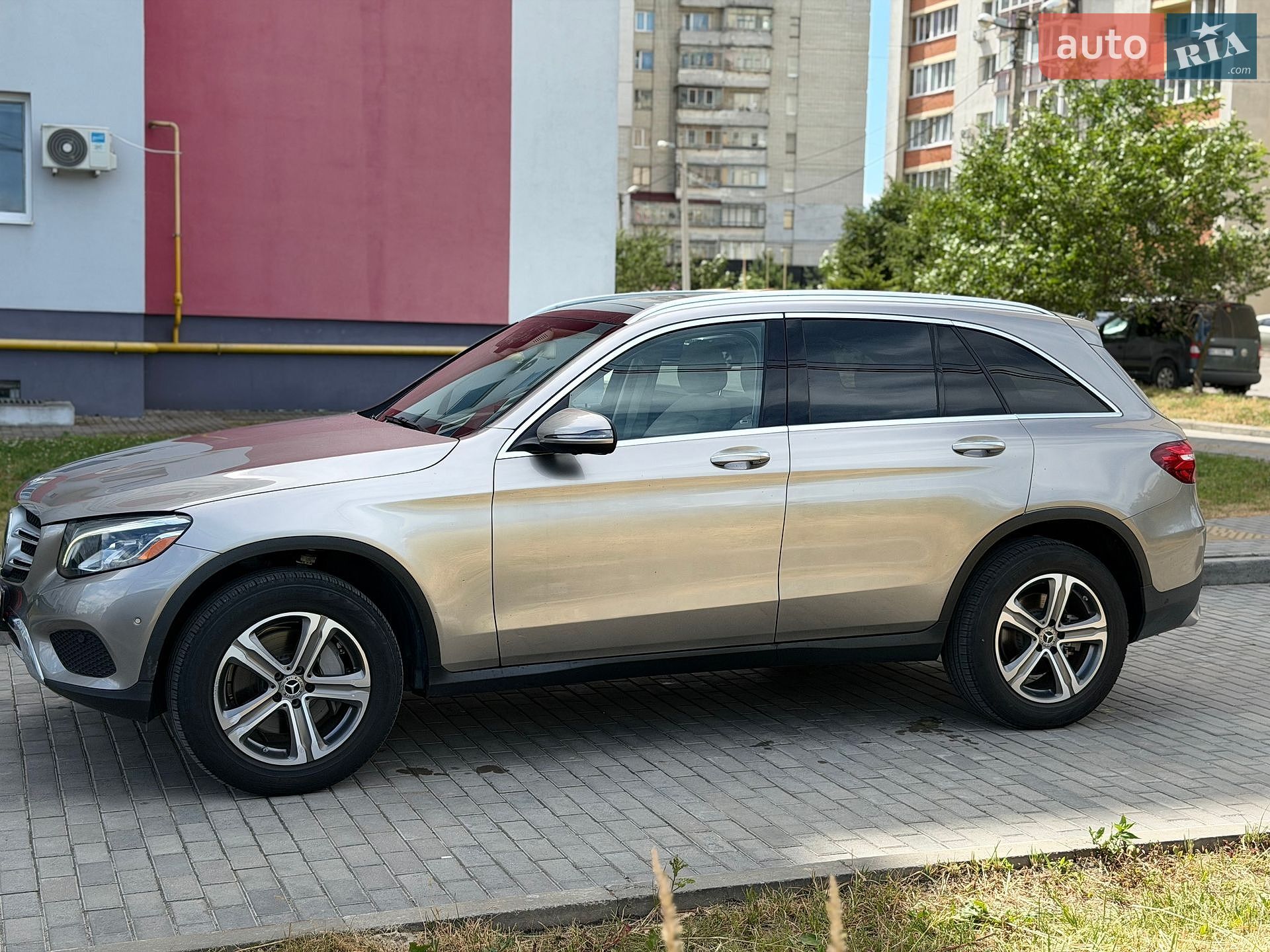 Mercedes-Benz GLC-Class 2019 VIN WDC0G4KB4KF563029 фото оголошення 24 з 53
