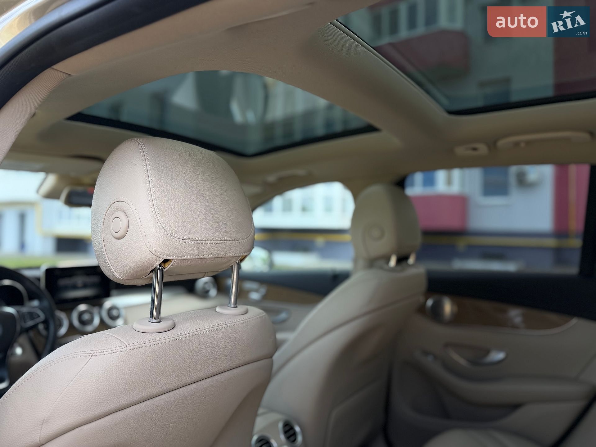 Mercedes-Benz GLC-Class 2019 VIN WDC0G4KB4KF563029 фото оголошення 32 з 53