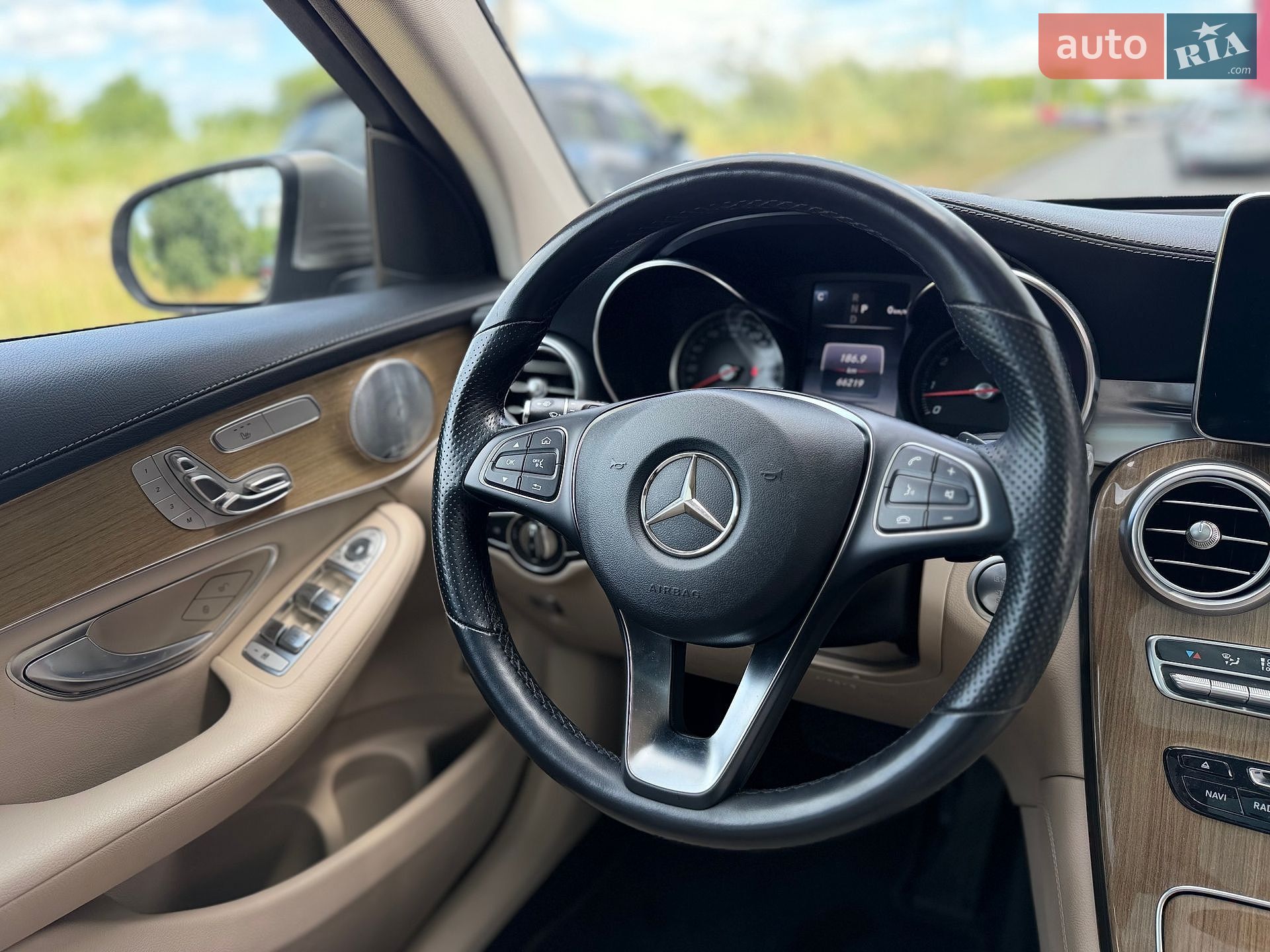 Mercedes-Benz GLC-Class 2019 VIN WDC0G4KB4KF563029 фото оголошення 35 з 53