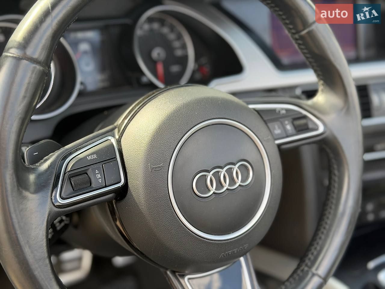 Audi A5 2014 VIN WAUMFAFH8FN005605 фото оголошення 18 з 25