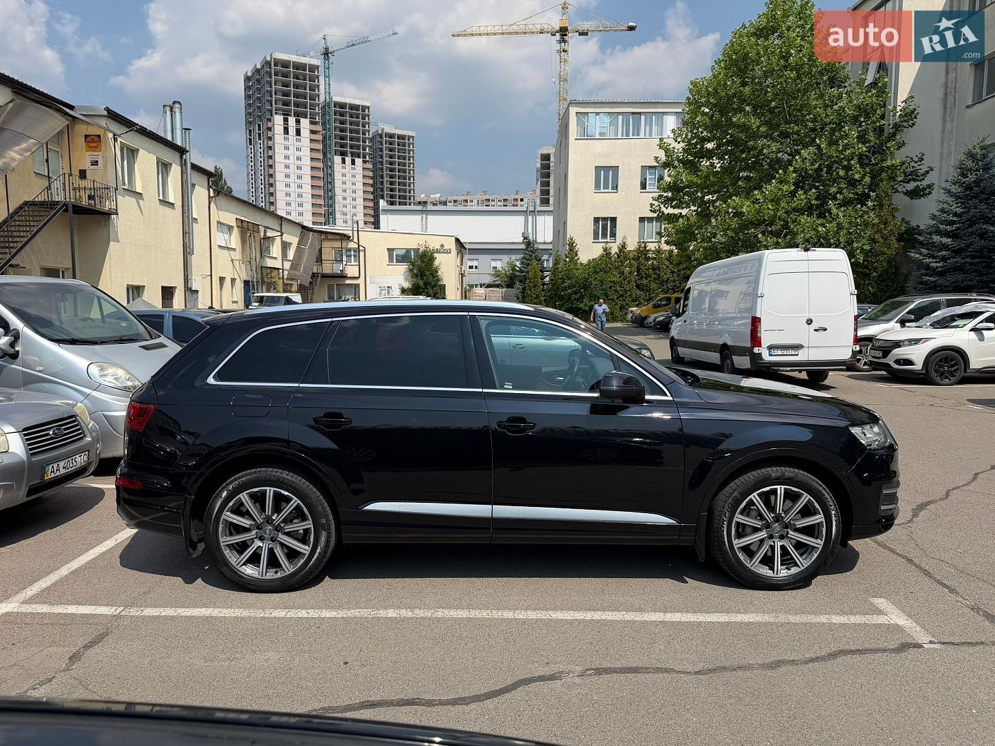 Audi Q7 2017 VIN WA1VAAF79JD017624 фото оголошення 6 з 23