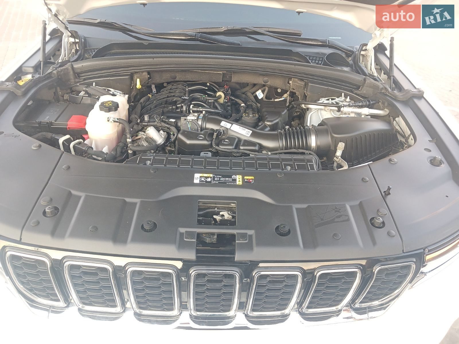 Jeep Grand Cherokee 2023 VIN 1C4RJHBGXPC619954 фото оголошення 31 з 41