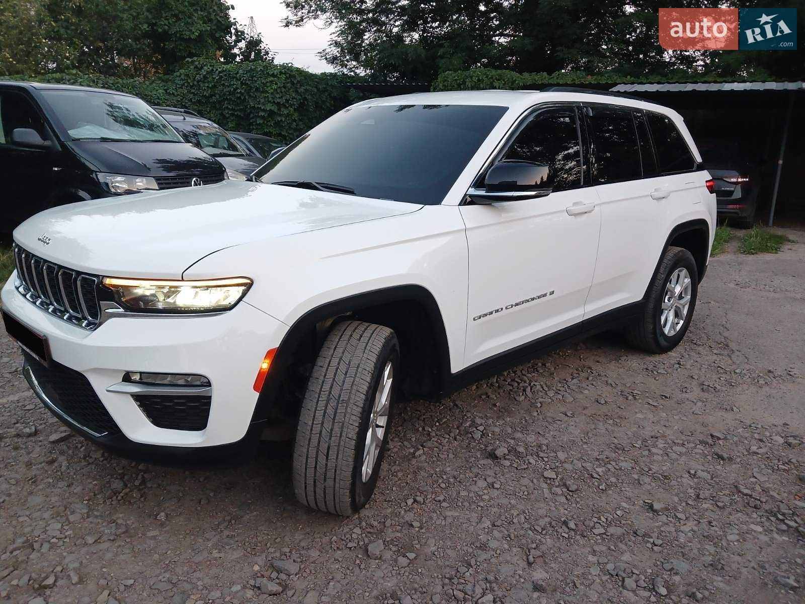 Jeep Grand Cherokee 2023 VIN 1C4RJHBGXPC619954 фото оголошення 13 з 41