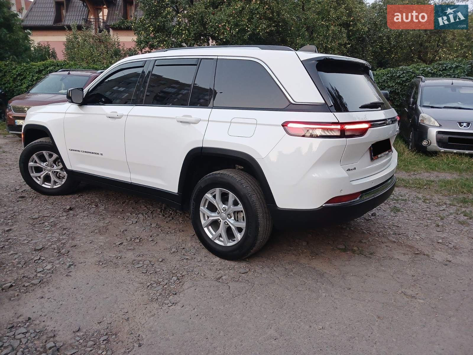 Jeep Grand Cherokee 2023 VIN 1C4RJHBGXPC619954 фото оголошення 19 з 41