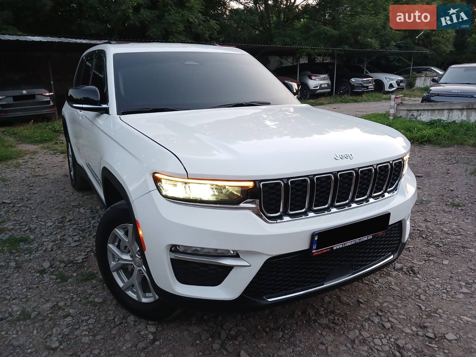 Jeep Grand Cherokee 2023 VIN 1C4RJHBGXPC619954 фото оголошення 21 з 41