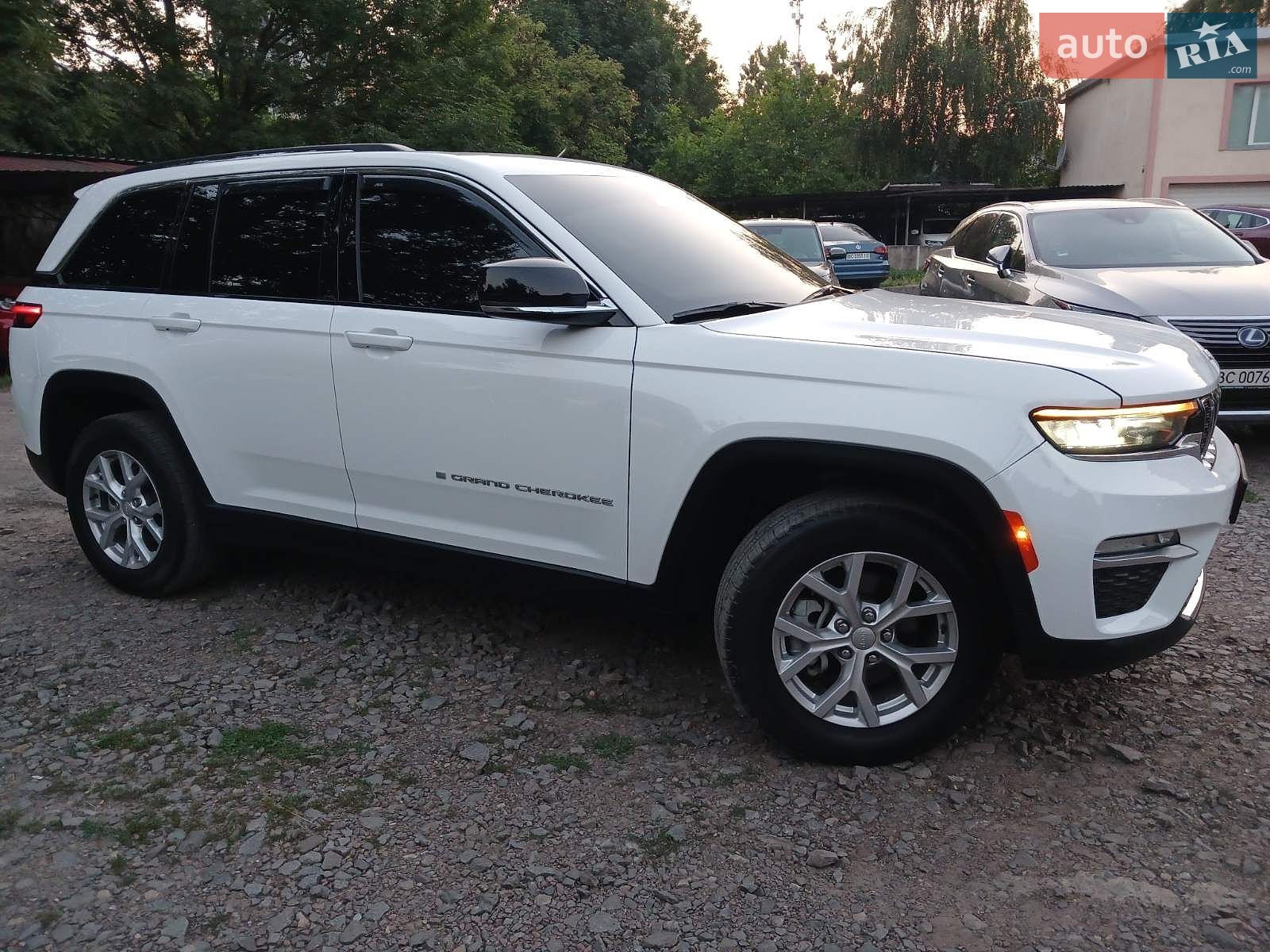 Jeep Grand Cherokee 2023 VIN 1C4RJHBGXPC619954 фото оголошення 22 з 41