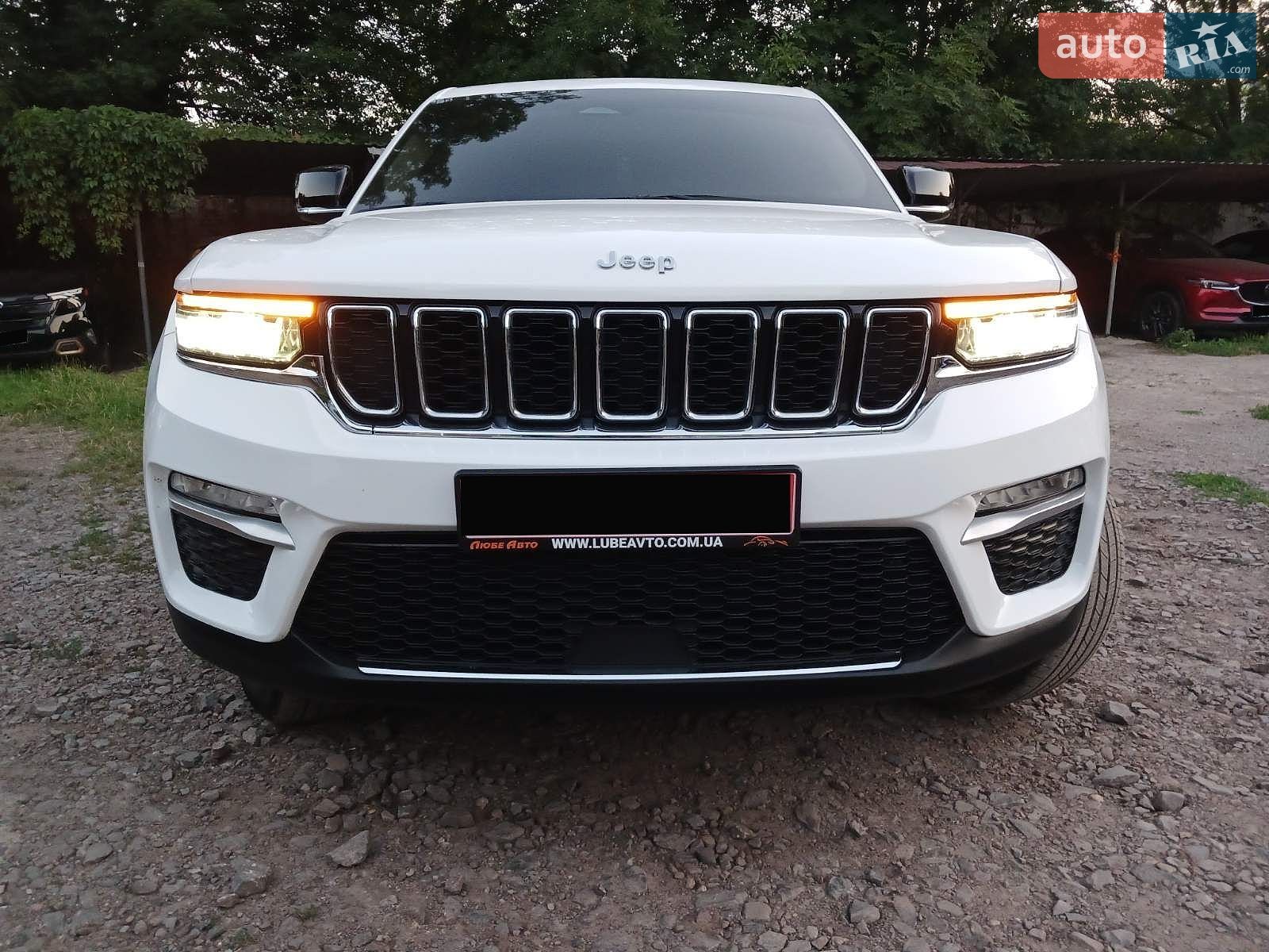 Jeep Grand Cherokee 2023 VIN 1C4RJHBGXPC619954 фото оголошення 16 з 41