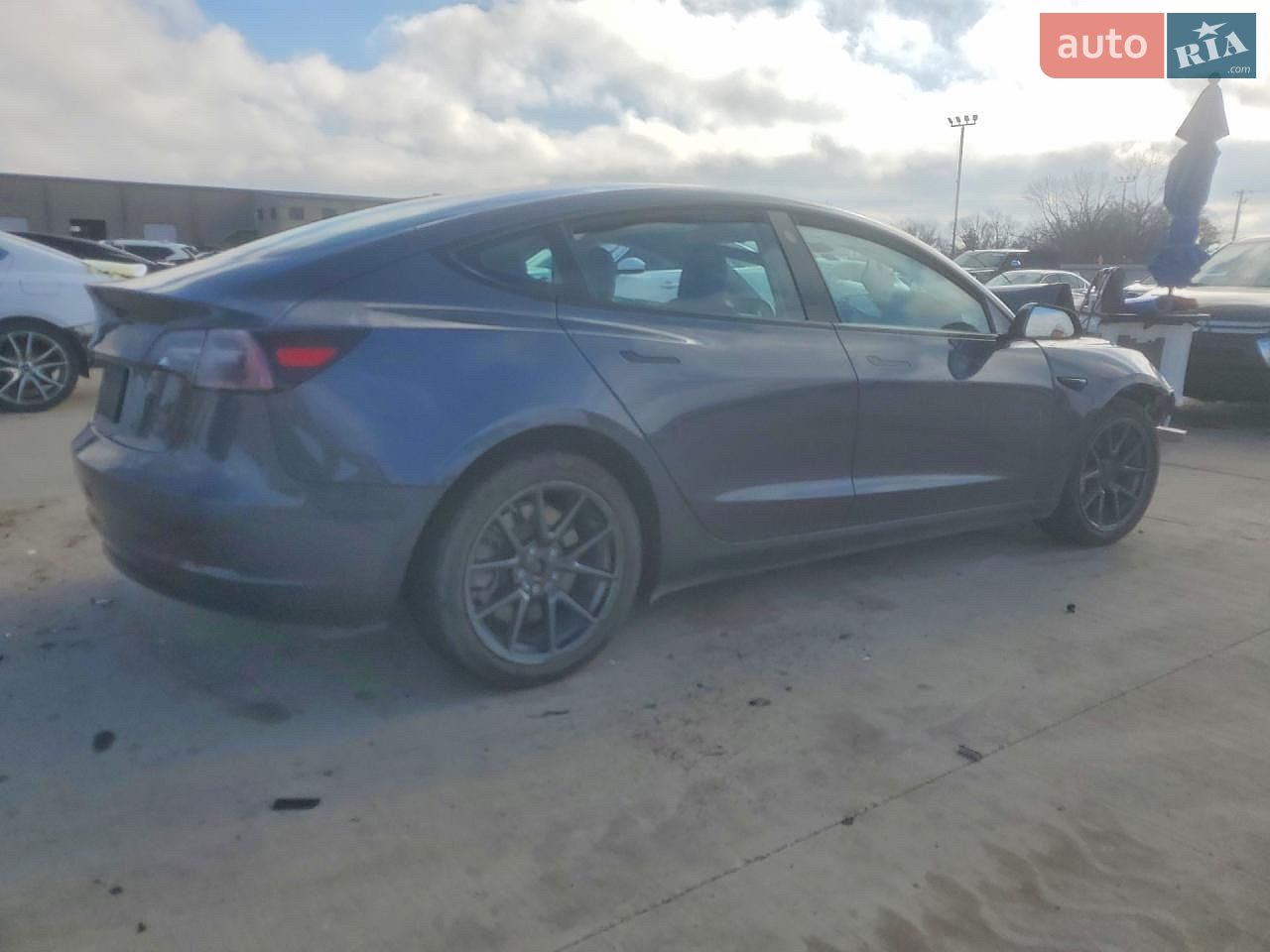 Tesla Model 3 2022 VIN 5YJ3E1EB1NF156037 фото оголошення 3 з 21