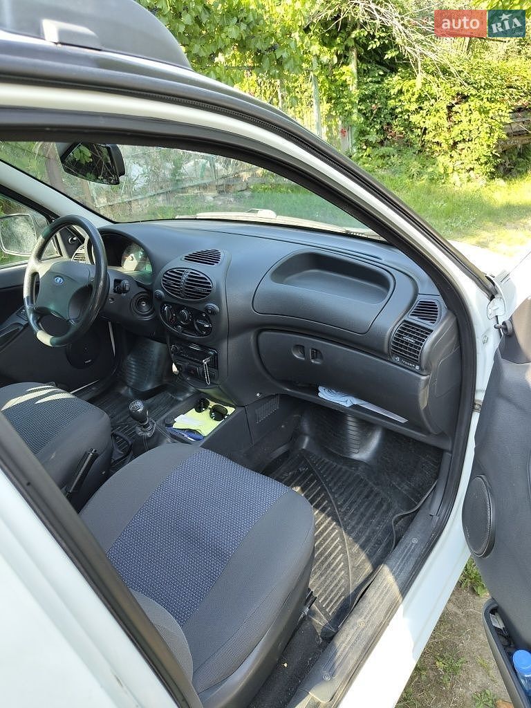 ВАЗ / Lada 1119 Калина 2013 VIN XTA111940D0241620 фото оголошення 5 з 9