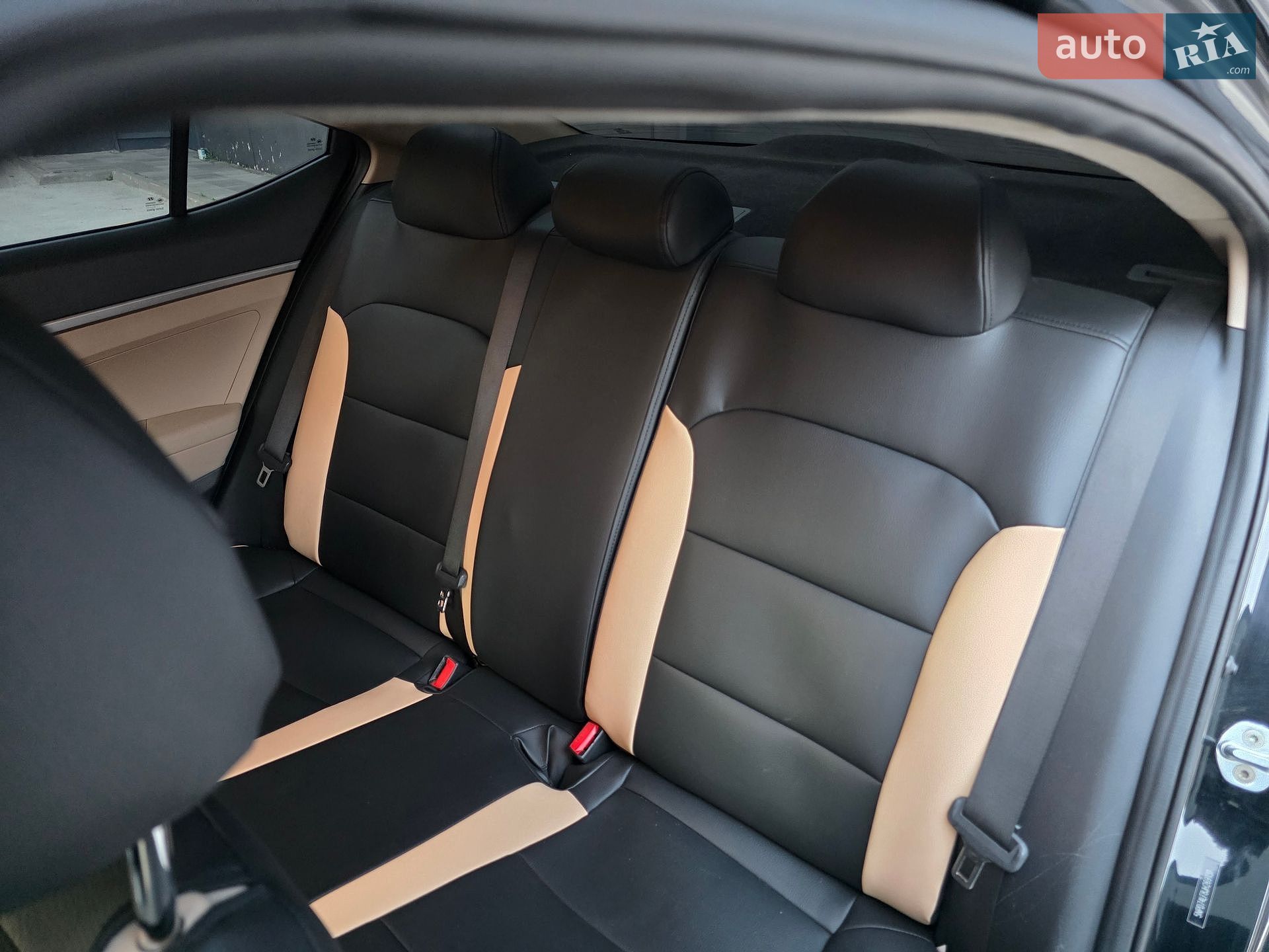 Hyundai Elantra 2017 VIN 5NPD74LF8JH269131 фото оголошення 17 з 19