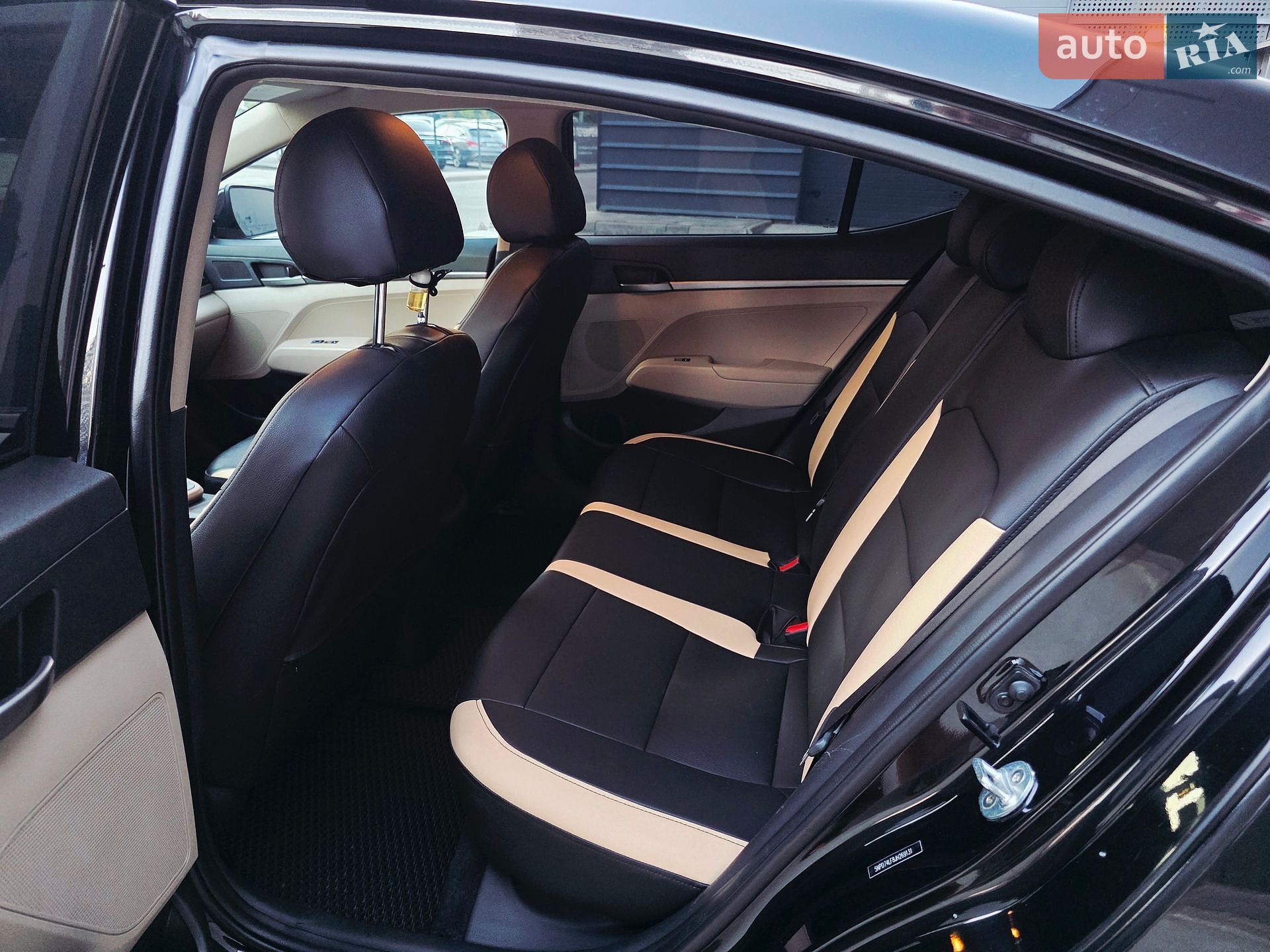 Hyundai Elantra 2017 VIN 5NPD74LF8JH269131 фото оголошення 18 з 19