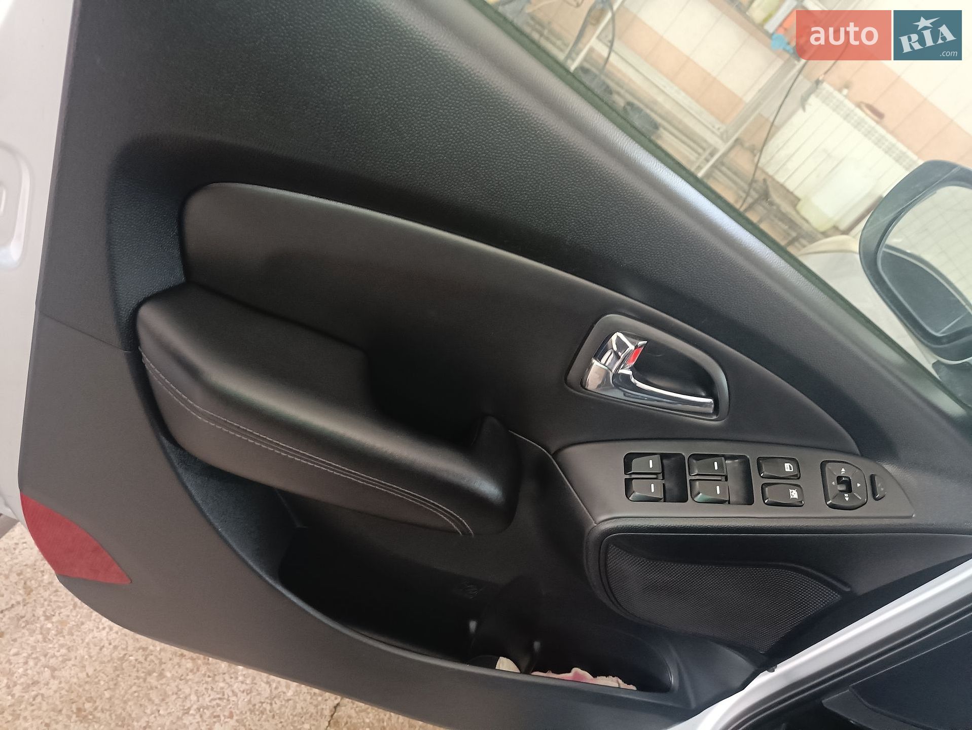 Hyundai ix35 2010 VIN U5YZU81BDBL066129 фото оголошення 10 з 20