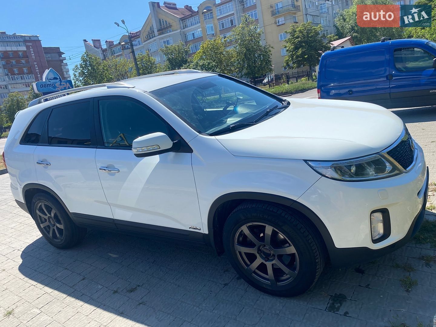 Kia Sorento 2012 VIN KNAKU814DD5363664 фото оголошення 2 з 21