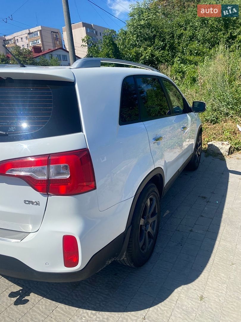 Kia Sorento 2012 VIN KNAKU814DD5363664 фото оголошення 5 з 21