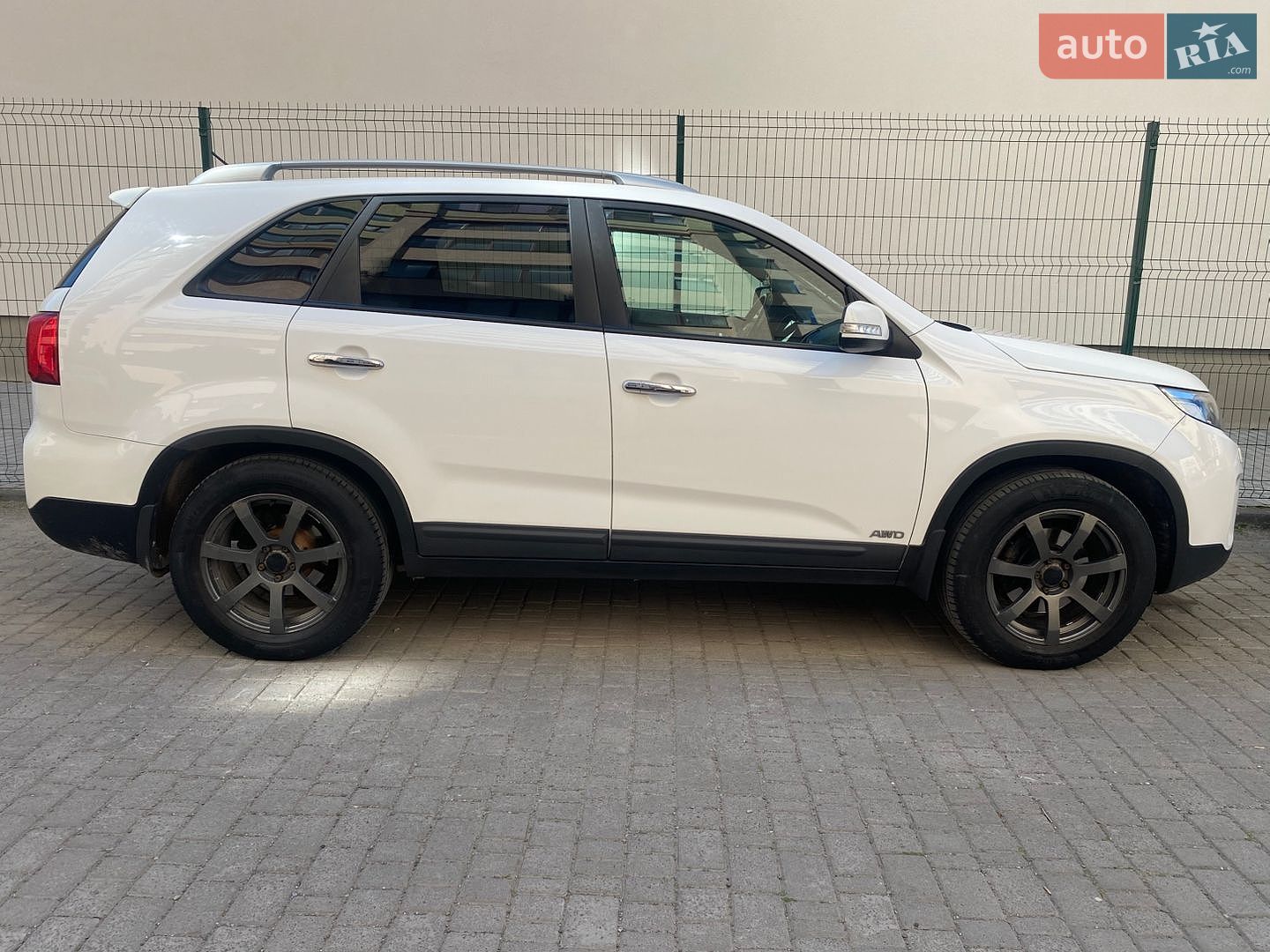 Kia Sorento 2012 VIN KNAKU814DD5363664 фото оголошення 19 з 21
