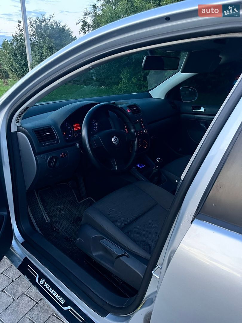 Volkswagen Golf 2005 VIN WVWZZZ1KZ6W014327 фото оголошення 5 з 7
