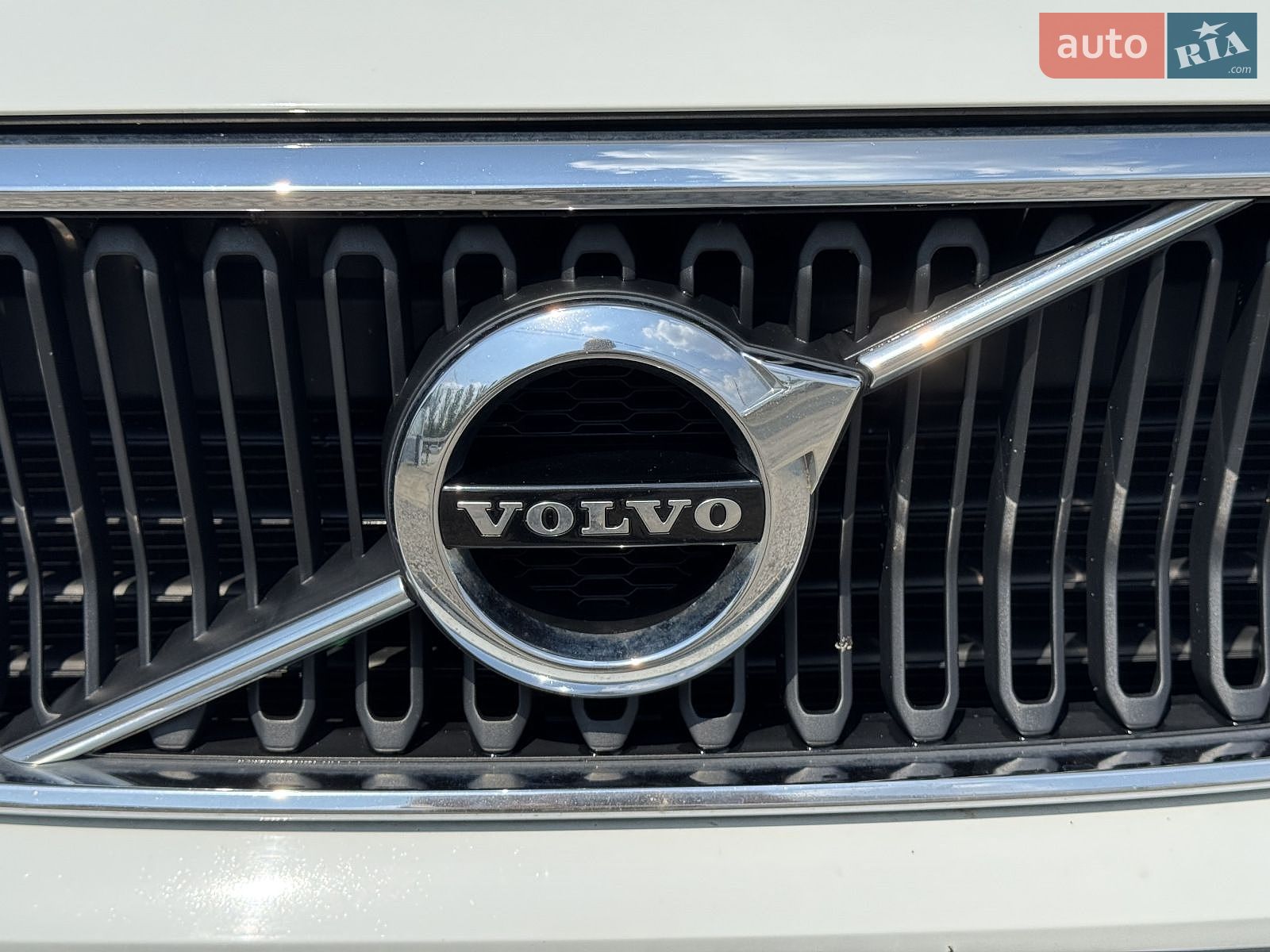 Volvo XC40 2019 VIN YV1XZ72BDK2129808 фото оголошення 10 з 24