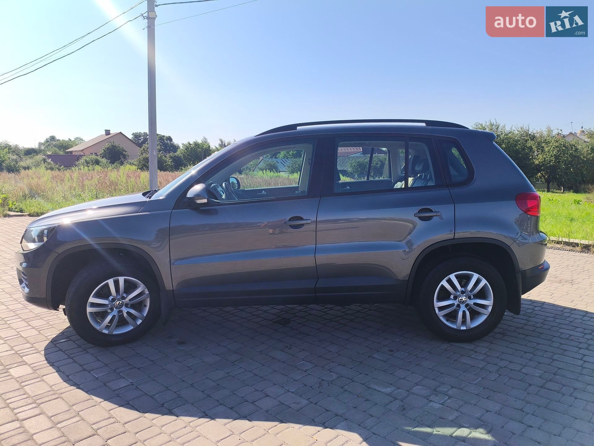 Volkswagen Tiguan 2016 VIN WVGBV7AXXGW594923 фото оголошення 9 з 44