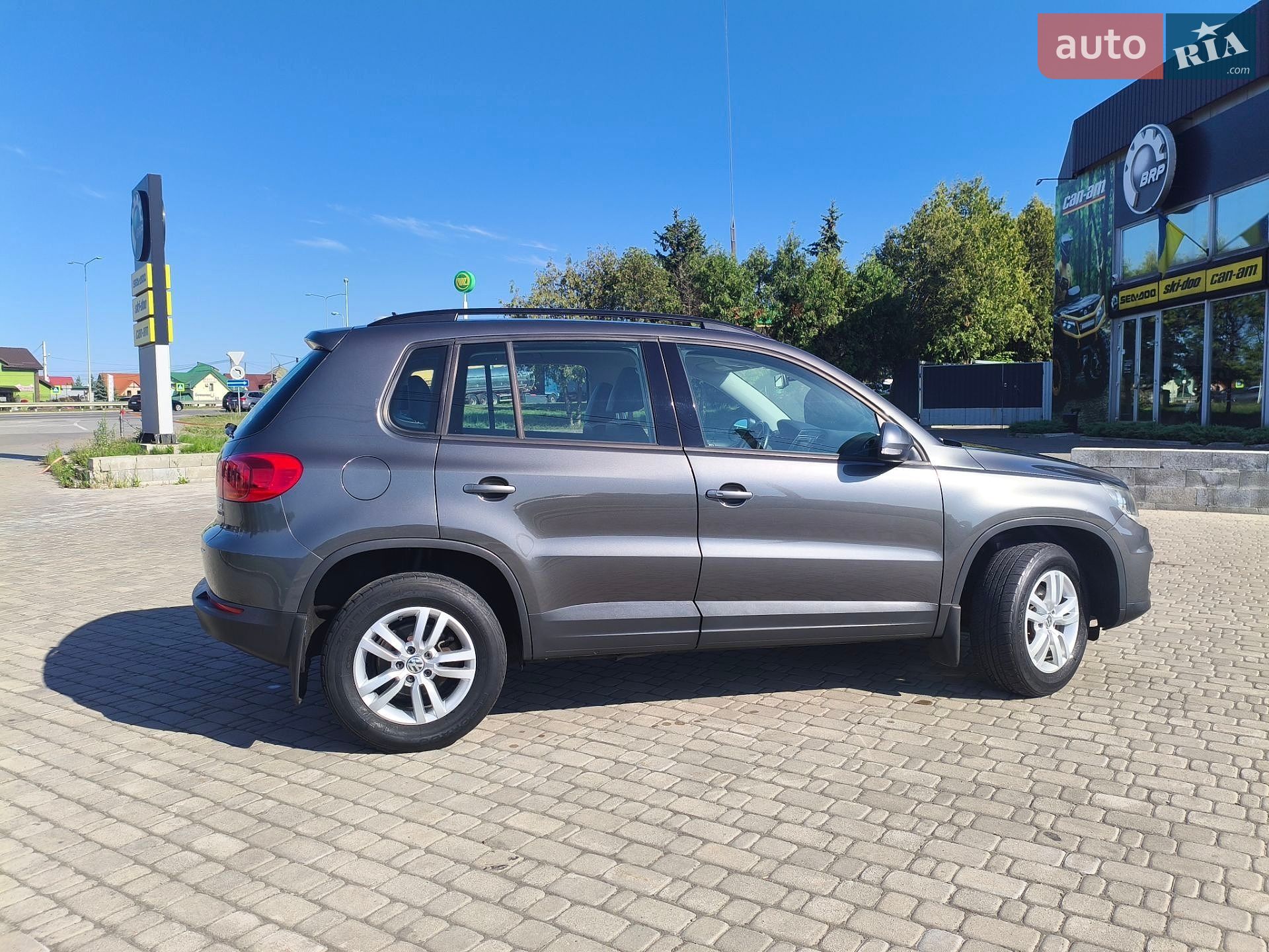 Volkswagen Tiguan 2016 VIN WVGBV7AXXGW594923 фото оголошення 4 з 44