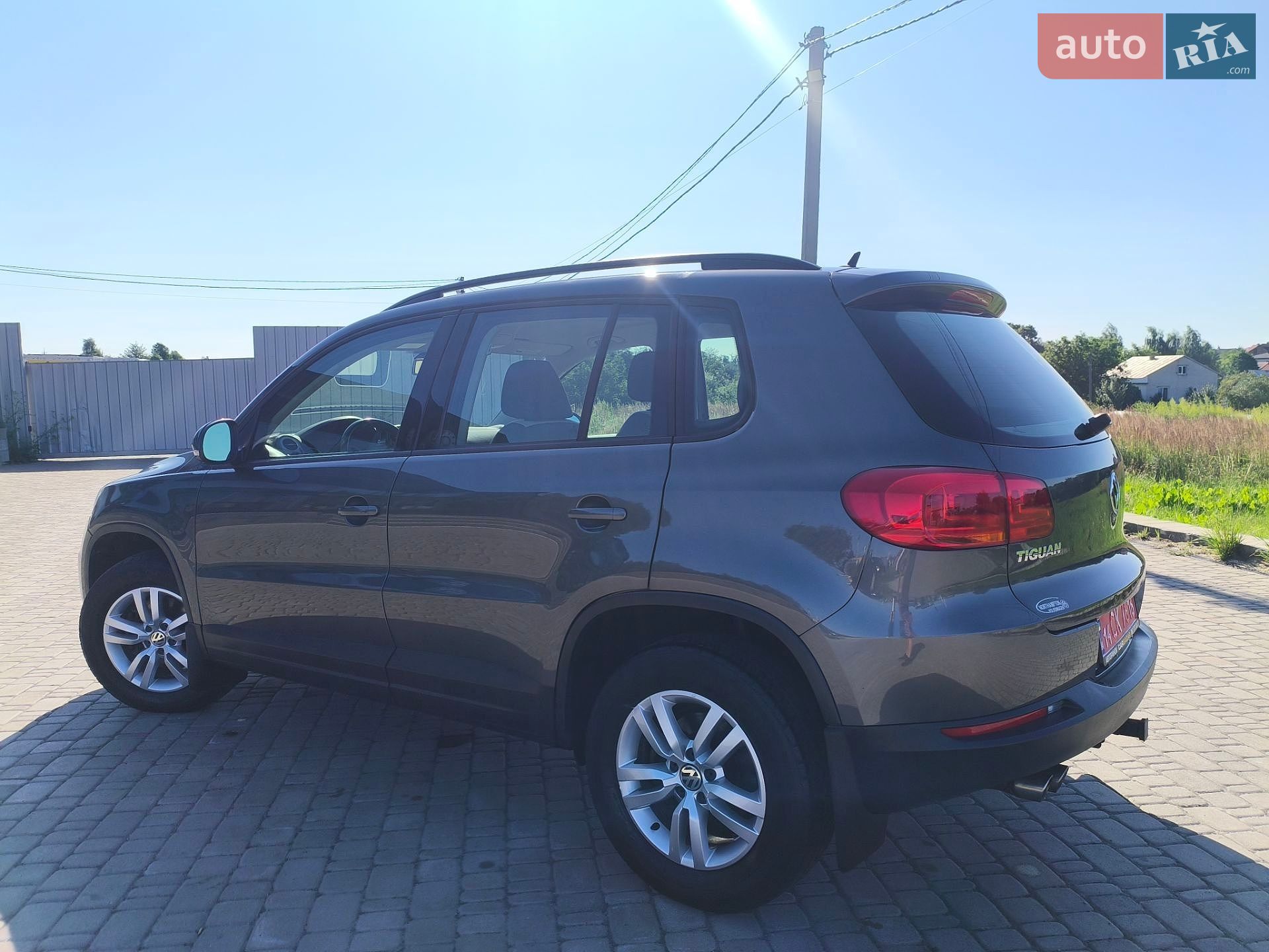 Volkswagen Tiguan 2016 VIN WVGBV7AXXGW594923 фото оголошення 12 з 44