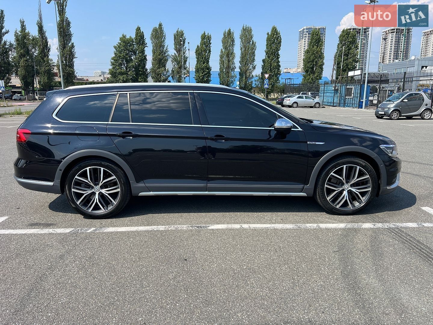 Volkswagen Passat Alltrack 2017 VIN WVWZZZ3CZHE126452 фото оголошення 4 з 75