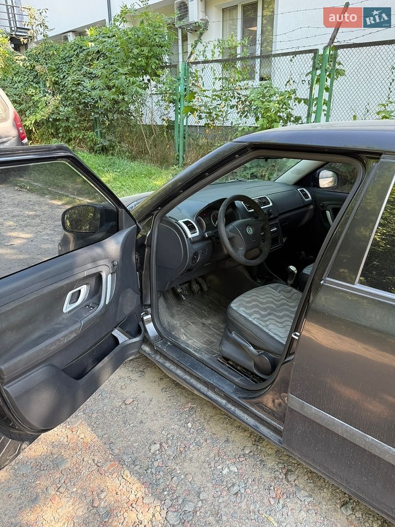Skoda Fabia 2008 VIN TMBBC45J79B503695 фото оголошення 12 з 14