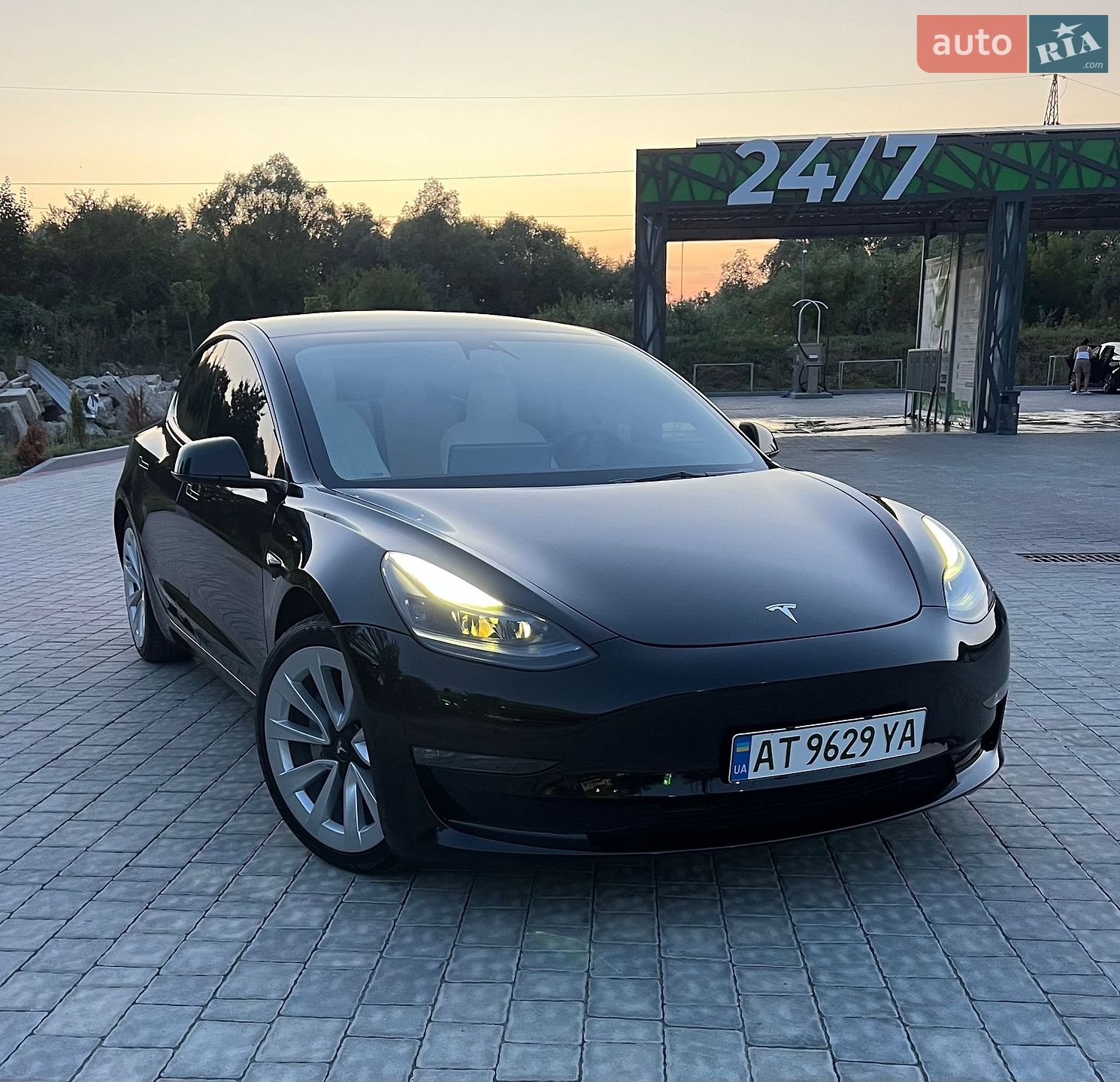 Tesla Model 3 2023 VIN 5YJ3E1EB5PF603360 фото оголошення 32 з 42
