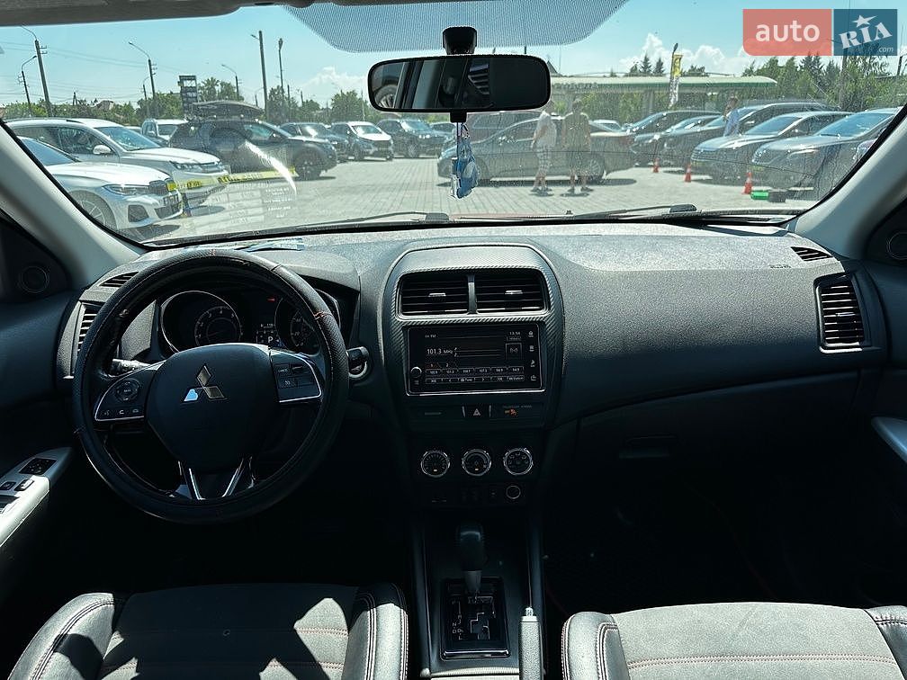 Mitsubishi Outlander Sport 2018 VIN JA4AP3AW0JU003148 фото оголошення 12 з 25