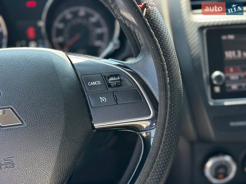 Mitsubishi Outlander Sport 2018 VIN JA4AP3AW0JU003148 фото оголошення 15 з 25
