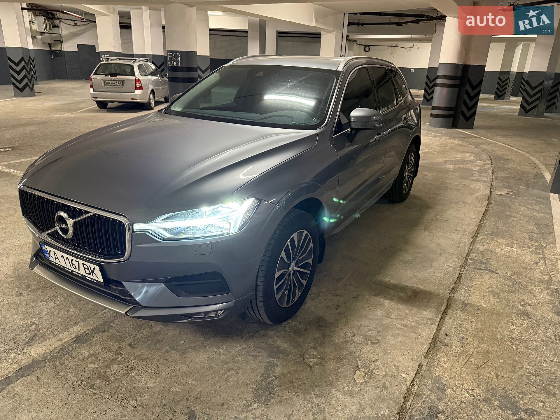 Volvo XC60 2019 VIN YV1UZK5VCL1465101 фото оголошення 2 з 29