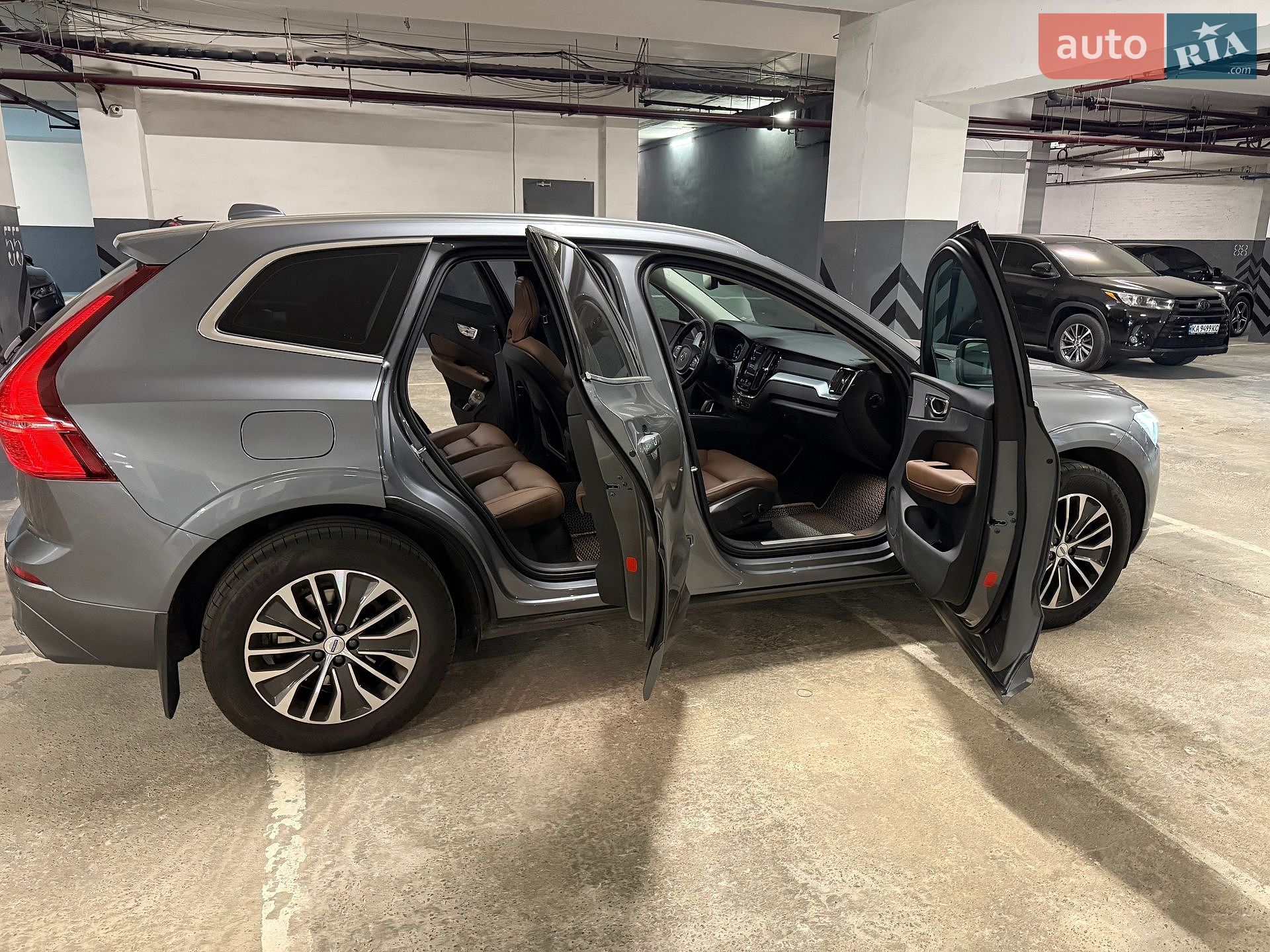 Volvo XC60 2019 VIN YV1UZK5VCL1465101 фото оголошення 12 з 29