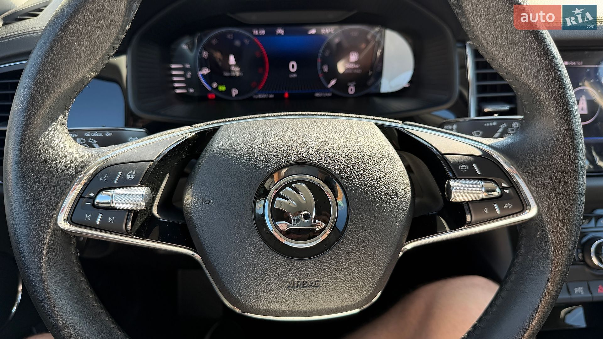Skoda Kodiaq 2023 VIN TMBLJ7NS4RB400402 фото оголошення 77 з 90