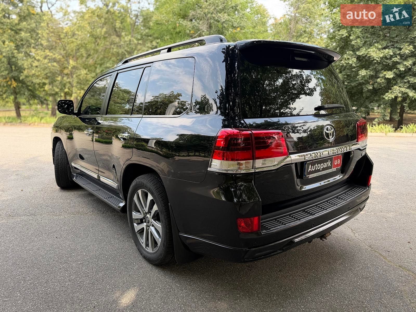 Toyota Land Cruiser 2018 VIN JTMCV02J504245258 фото оголошення 5 з 30