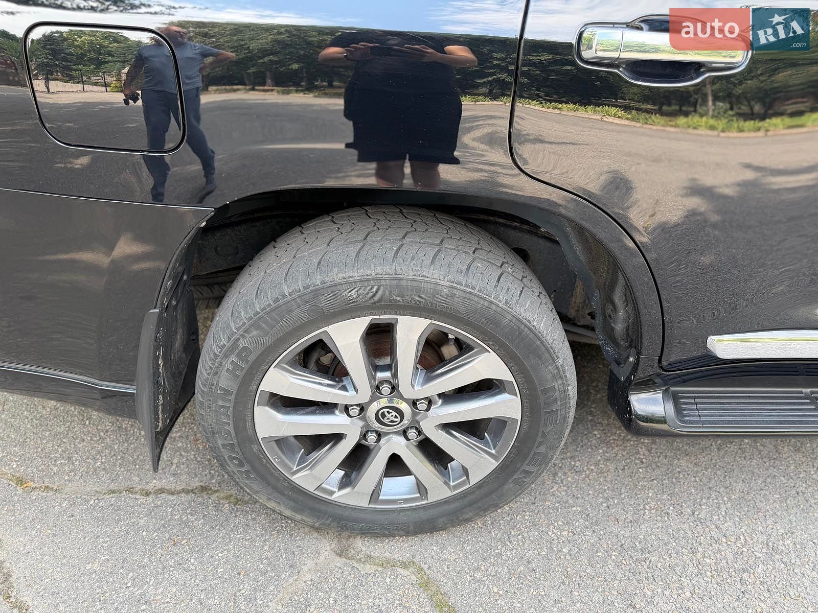 Toyota Land Cruiser 2018 VIN JTMCV02J504245258 фото оголошення 13 з 30
