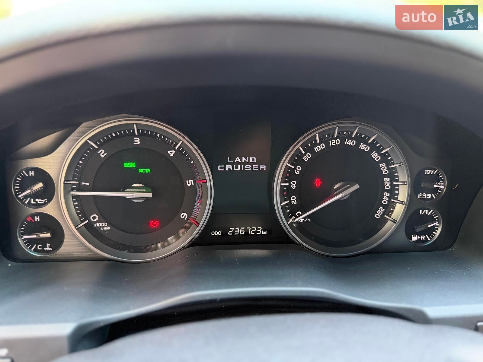 Toyota Land Cruiser 2018 VIN JTMCV02J504245258 фото оголошення 28 з 30