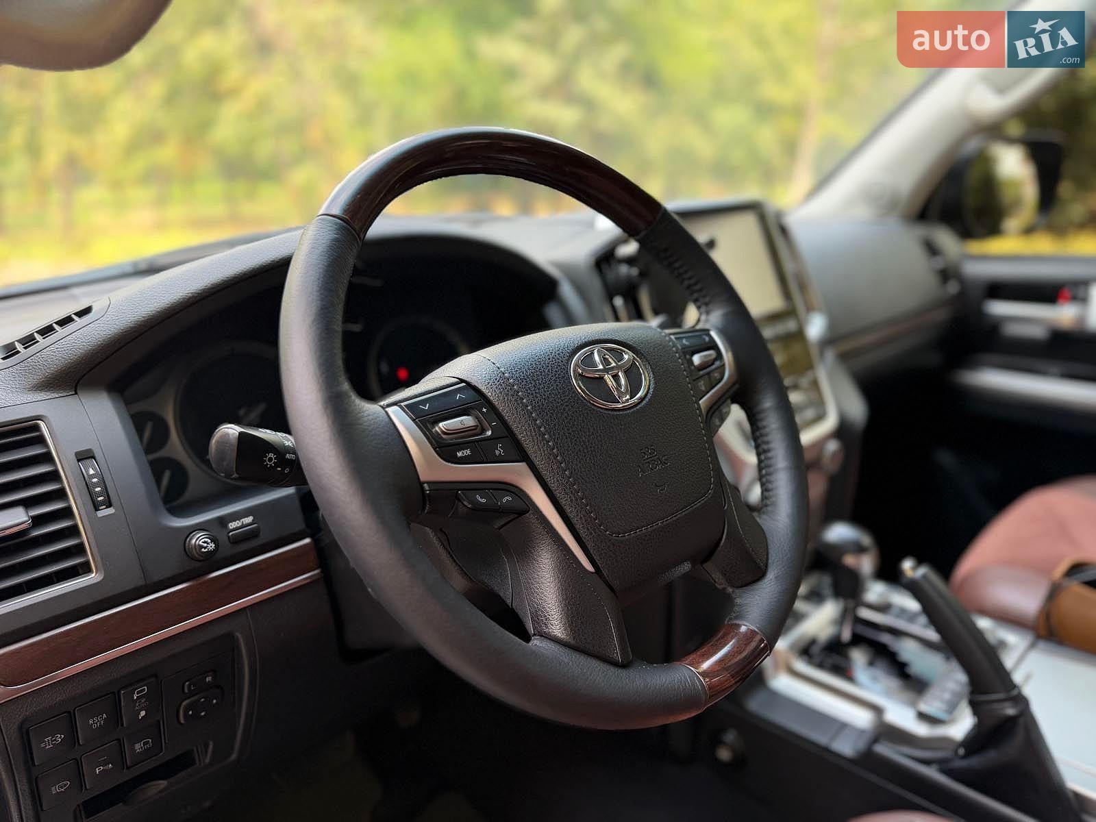 Toyota Land Cruiser 2018 VIN JTMCV02J504245258 фото оголошення 30 з 30