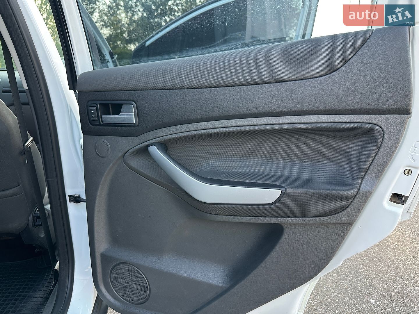 Ford Kuga 2011 VIN WF0RXXGCDRBJ08044 фото оголошення 21 з 38