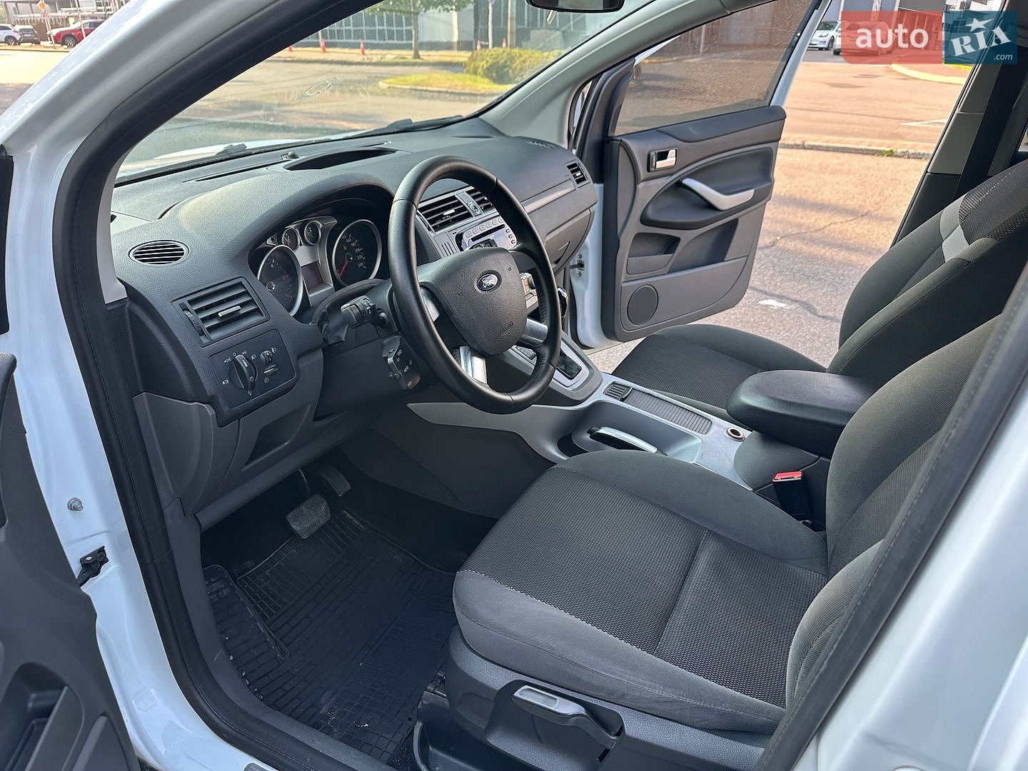 Ford Kuga 2011 VIN WF0RXXGCDRBJ08044 фото оголошення 23 з 38