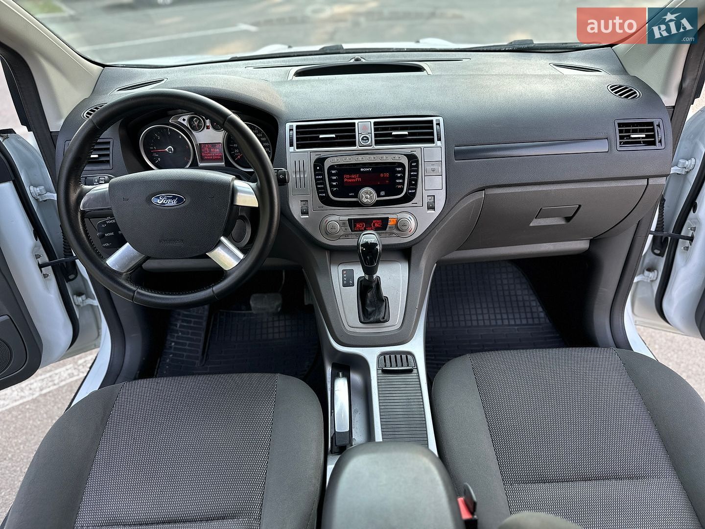Ford Kuga 2011 VIN WF0RXXGCDRBJ08044 фото оголошення 30 з 38